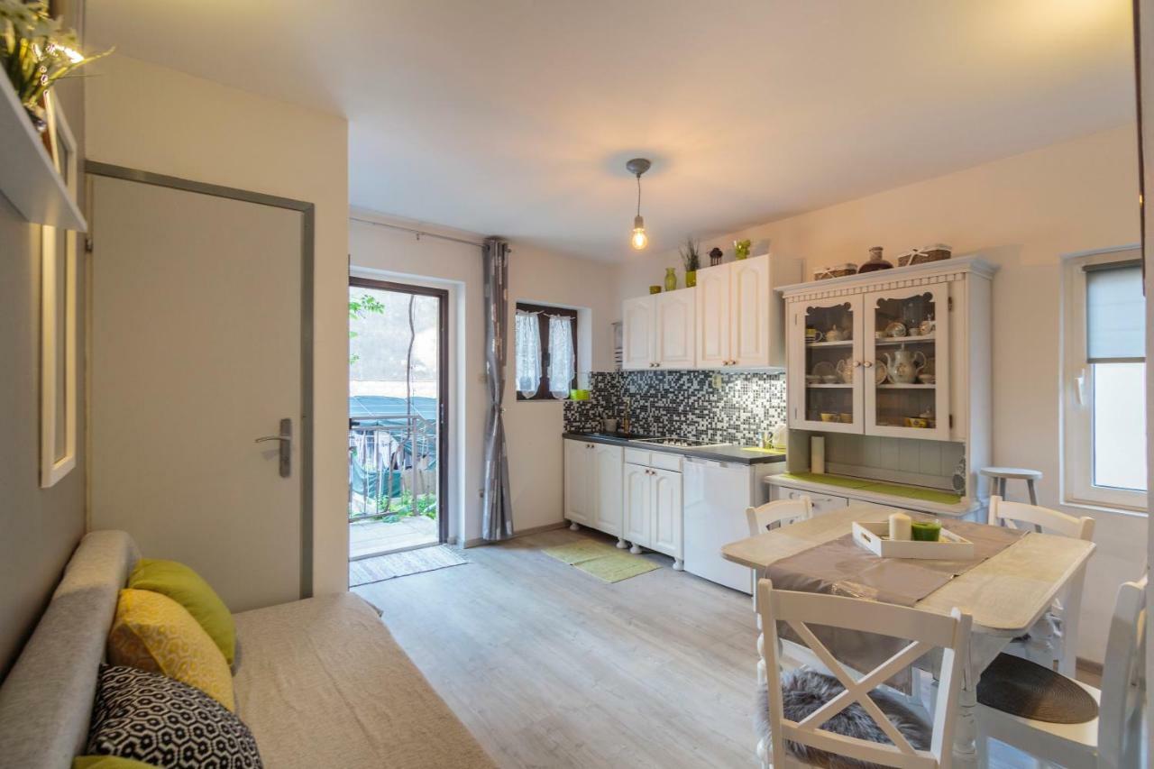 Apartments Villa Anka Комижа Екстер'єр фото
